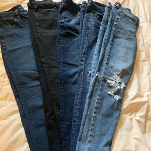 5 pairs American Eagle jeans